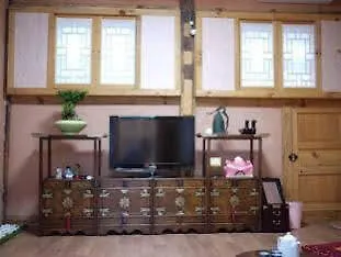Haemil Hanok Сеул